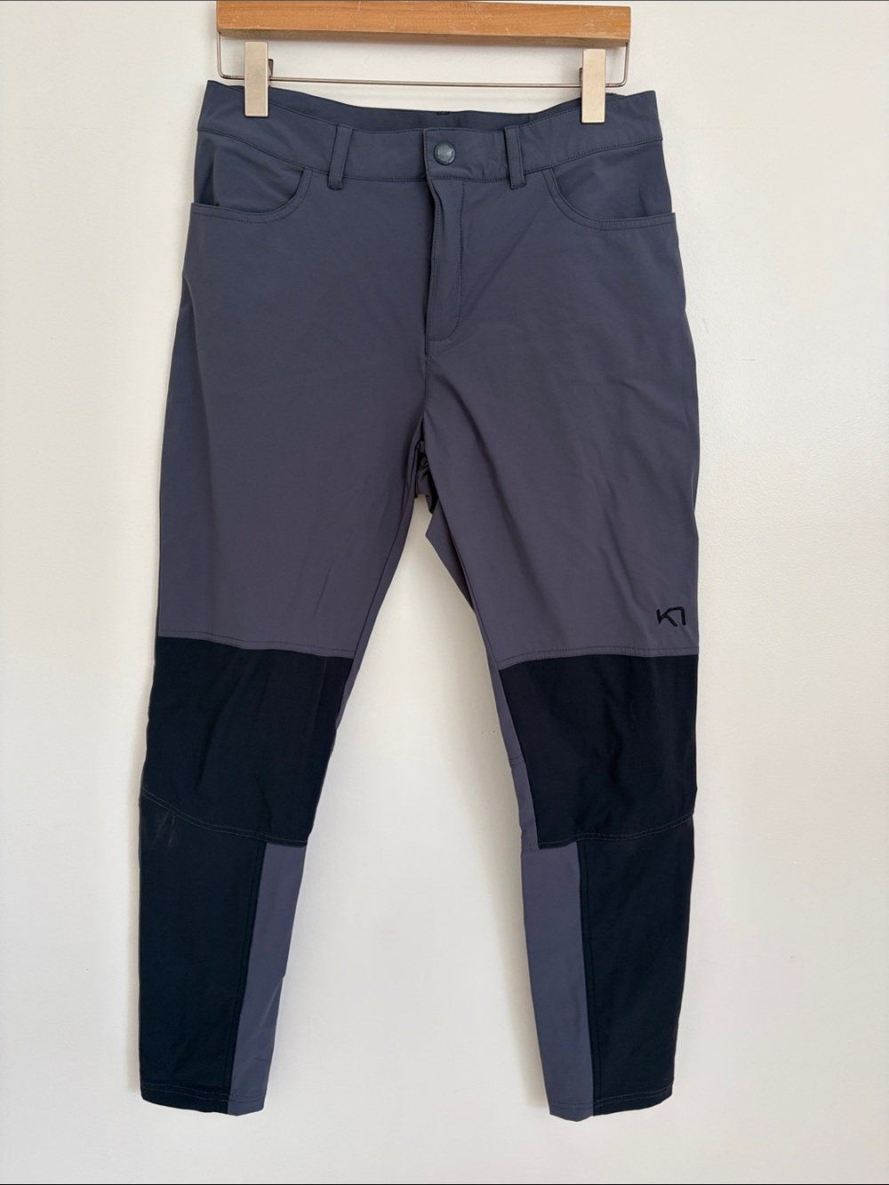 Kari Traa Charcoal Gray and Black Performance Leggings Size Large